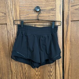NWOT lululemon black hottie hot high rise shorts 2.5in